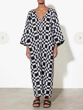 Phoebe Kaftan